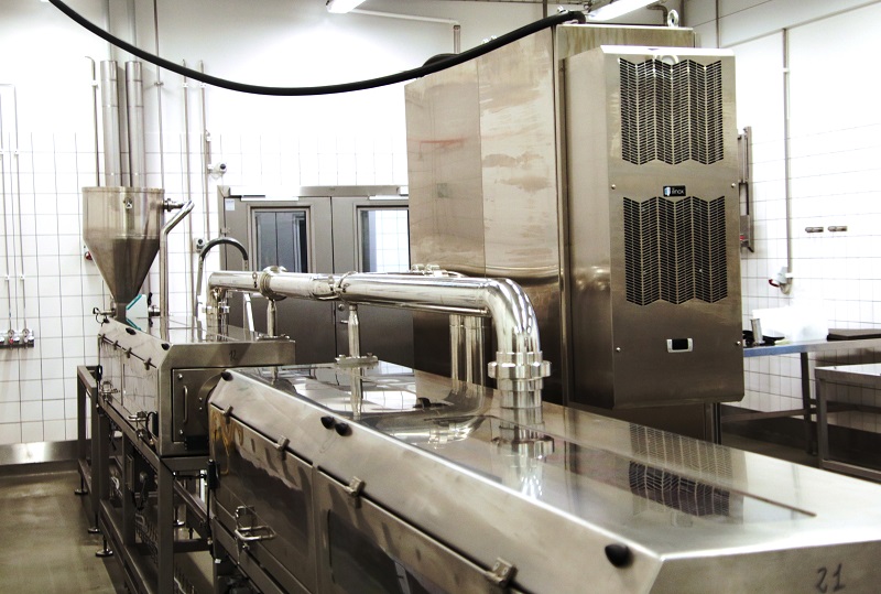微波与欧姆加热如何互补:让含颗粒食品从表面传热走向体积加热